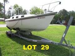 GLOUCESTER  22 foot SAILBOAT, Very good condition, Hull ID  GY100887ML485, with LONG Galvanized self adjusting trailer