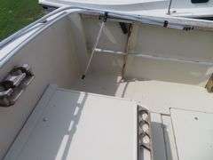 BAYLINER - CABIN BOAT & TRAILER