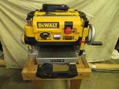 DEWALT Deluxe Planer, appears to have very little use, very popular planer