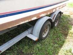 BAYLINER  CABIN BOAT