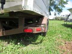 BAYLINER - CABIN BOAT & TRAILER