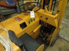 TOWMOTOR Warehouse Forklift