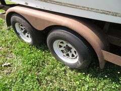 BAYLINER - CABIN BOAT & TRAILER