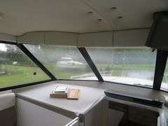 BAYLINER  28 foot CIERRA with gasoline Inboard Engine, with Cabin, Galley & Dining Area, Toilet, Electronics, Accessories,