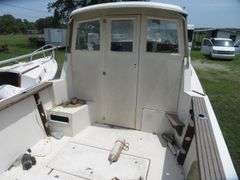 BAYLINER  CABIN BOAT