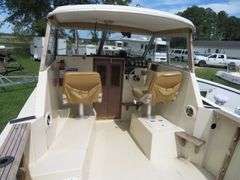BAYLINER - CABIN BOAT & TRAILER