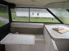 BAYLINER  28 foot CIERRA with gasoline Inboard Engine, with Cabin, Galley & Dining Area, Toilet, Electronics, Accessories,
