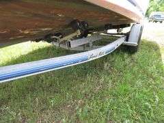 BAYLINER  CABIN BOAT