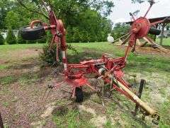 NEW HOLLAND Four Basket Hay Tedder - Very Good Condition