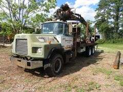 1994 MACK  Tandem Axle LOG TRUCK with PRENTICE Knuckle Boom Loader, Truck & Loader in excellent running condion, runs and operates as should, Truck VIN  1M2B209C8RM014438 - LOOK AT VIDEO & ALL PHOTOS POSTED
