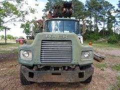 1994 MACK  Tandem Axle LOG TRUCK with PRENTICE Knuckle Boom Loader, Truck & Loader in excellent running condion, runs and operates as should, Truck VIN  1M2B209C8RM014438 - LOOK AT VIDEO & ALL PHOTOS POSTED
