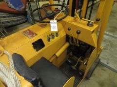 TOWMOTOR Warehouse Forklift