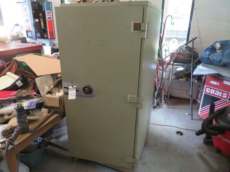 FIREGUARD GUN SAFE/VAULT - combination unknown, approx. 66" x 30" x 30" image