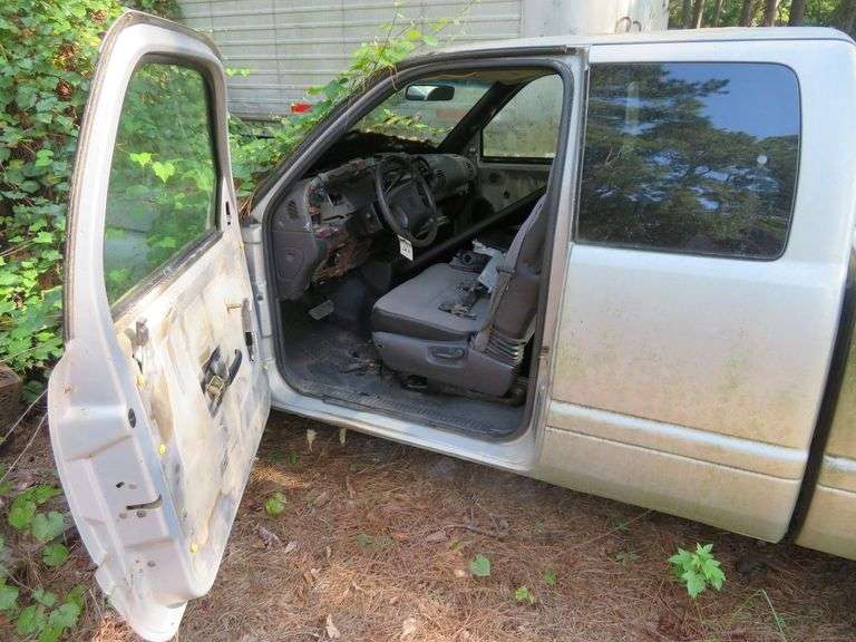 2001 DODGE PICK UP, Needs Much Repair, CLEAN TITLE, Needs Battery, NOT operational, - VIN #3B7HC12Y81G163480 image