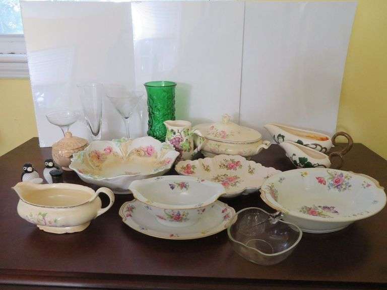 Assorted fine China, gravy boats, serving dishes image