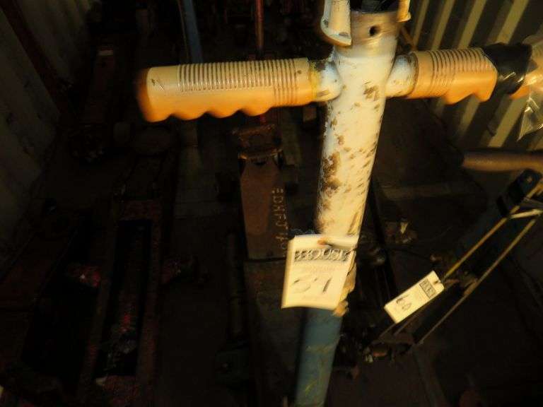 Extra Large Floor Jack image