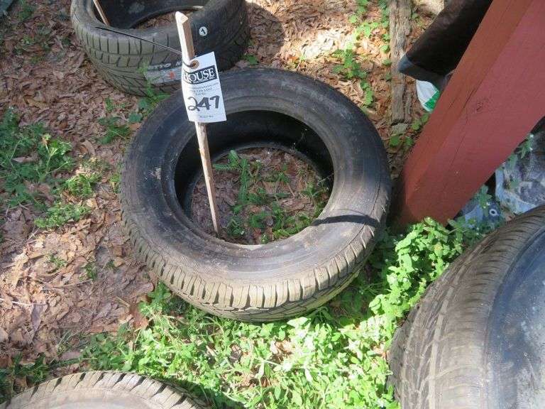 1 New Tire, GRABBER made by General 275/55R17 image