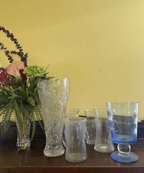 7 assorted vases image