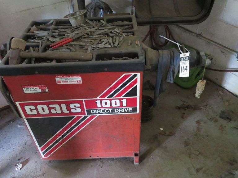 Tire Balancing Machine image