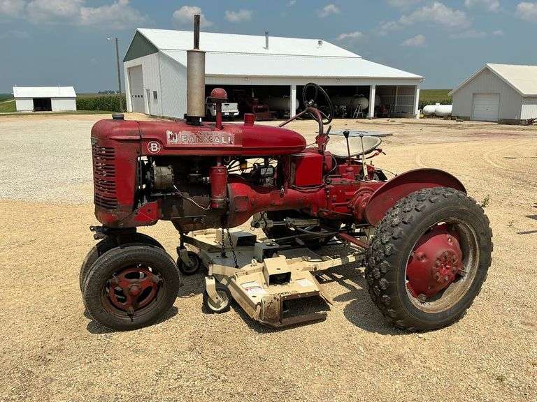 IH Farmall B, Culti-Vision image
