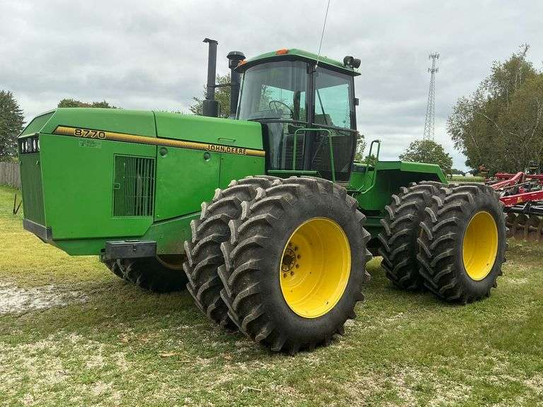 1993 JD 8770, 4WD, showing 5660 hrs. (not verified), quad range, 4 hyd., pin hitch, image