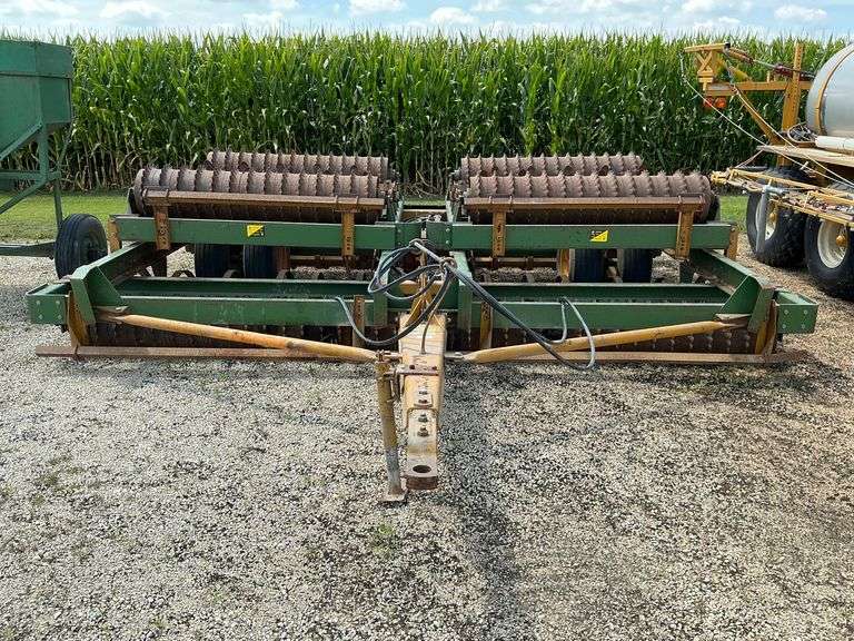 Kewanee 90, 24’ Mulcher, flat fold, shanks image