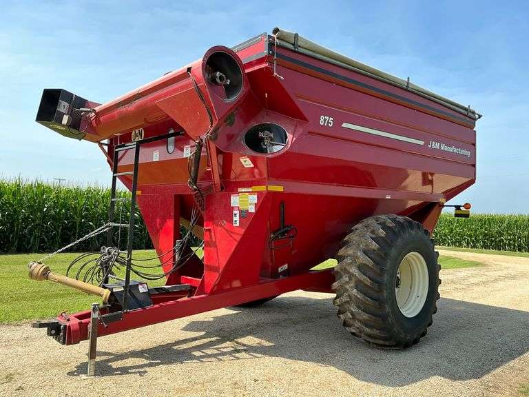 J & M 875 Grain Cart image