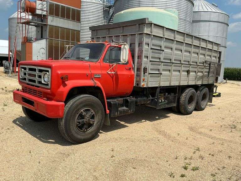 1972 GMC 6500 Super Custom, Grain Truck image
