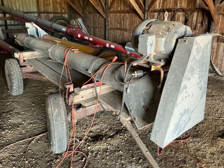 17’ x10” Auger, 10 hp electric motor image