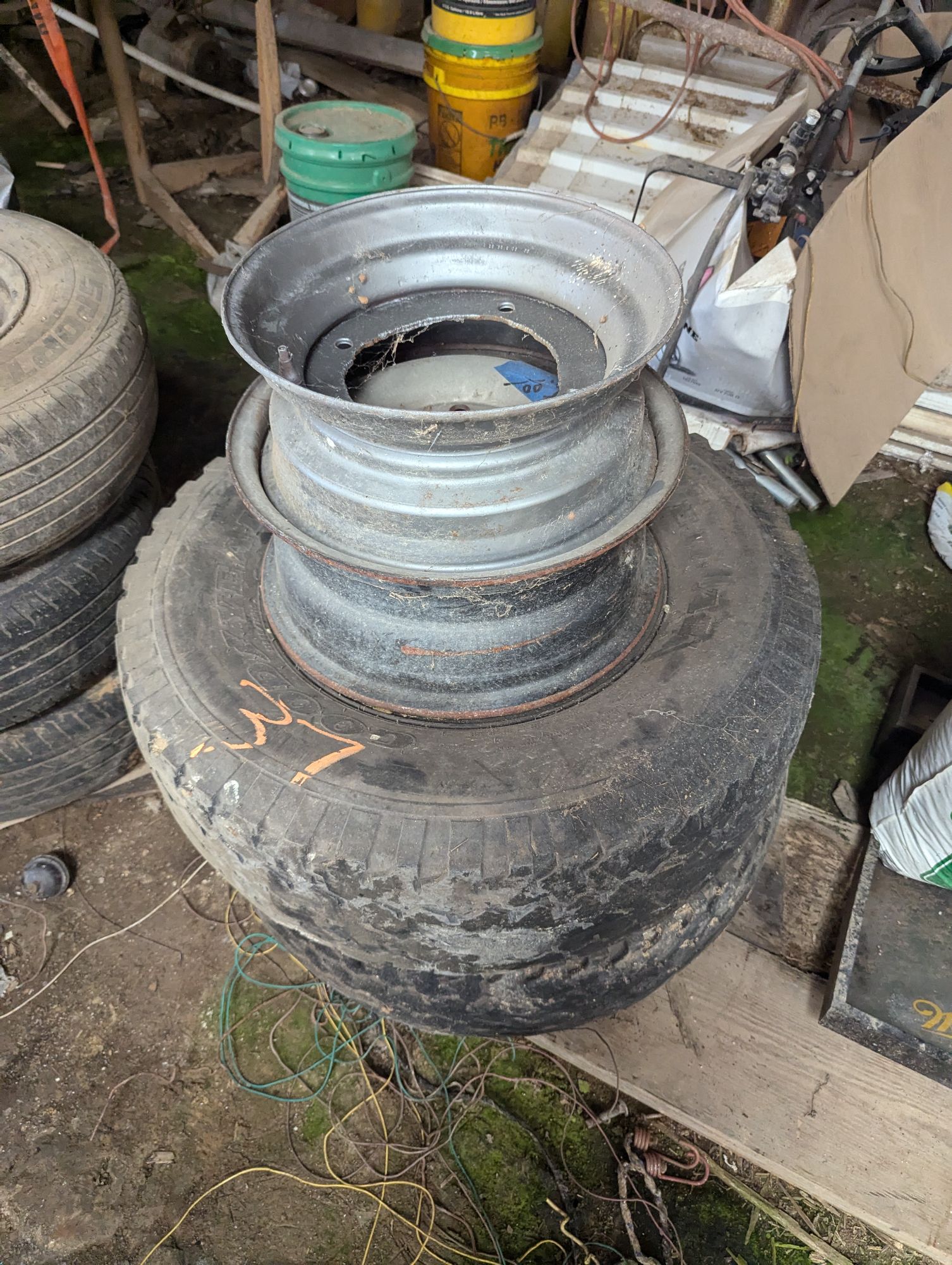 Lot image 2