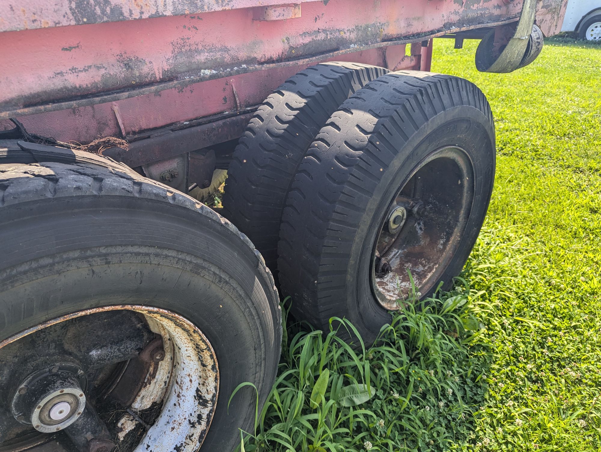 Lot image 10