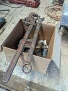 Pipe Wrench & Box-End Wrench