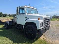 1987 S1900 International Truck, Model 1955, VIN: 1HSLRTVNXHH476480