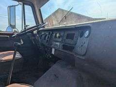 1987 S1900 International Truck, Model 1955, VIN: 1HSLRTVNXHH476480