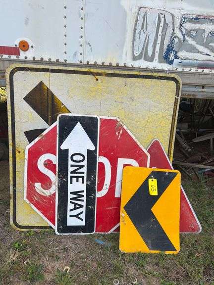 Lot - (5) Assorted Road and Traffic Signs image