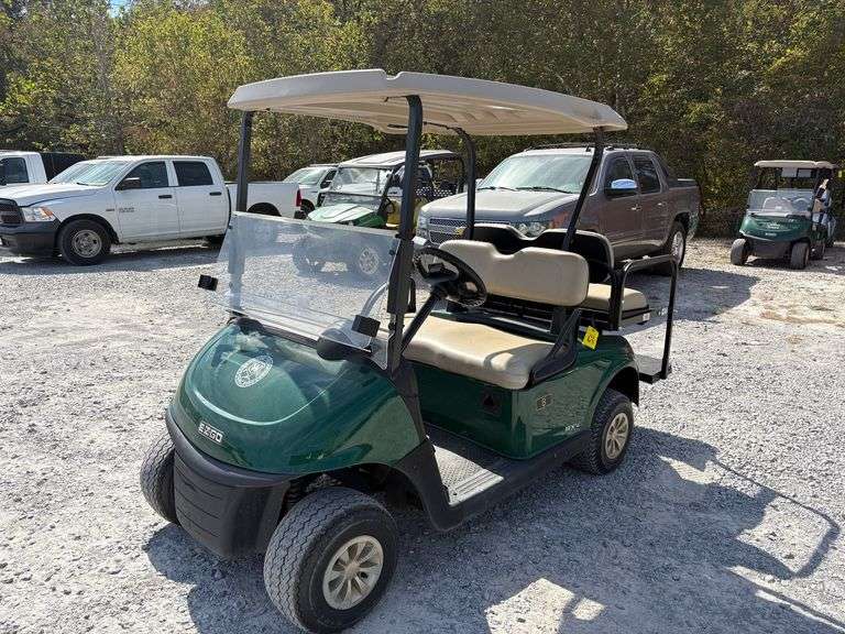 2021 EZ-GO RXV Electric Golf Cart with Charger image