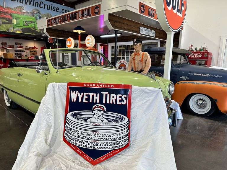 Porcelain steel "Wyeth Tires" sign image