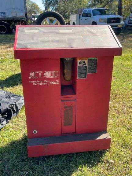 Snap-on ACT 4100 Refrigerant Recycling System image