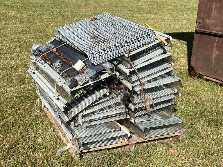 Lot - Metal Racking Shelves image