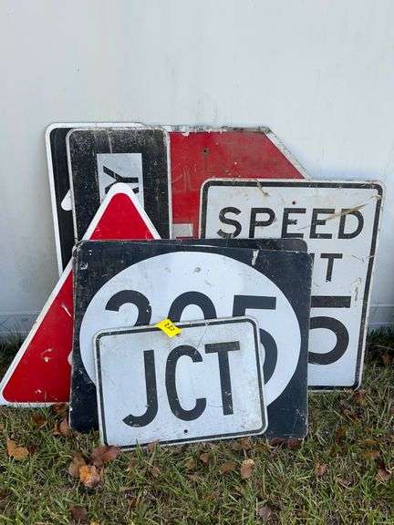 Lot - (8) Assorted Road and Traffic Signs image