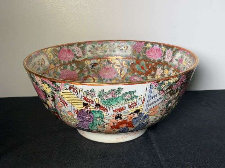 Large Vintage Chinese Porcelain Bowl Famille Rose - Numbered image