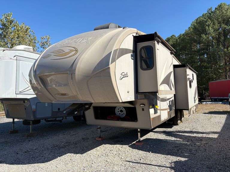 2015 Forest River Shasta Phoenix 33R 5th Wheel Camper image