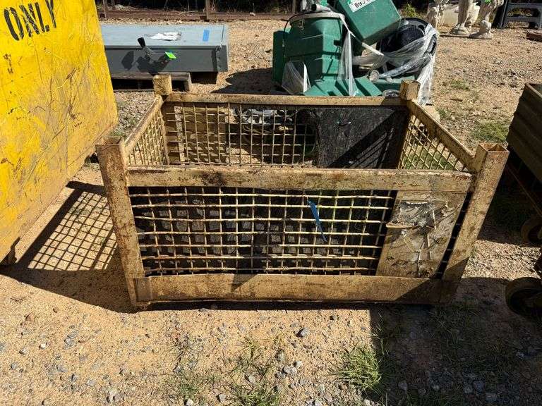 Wire Basket Hopper image