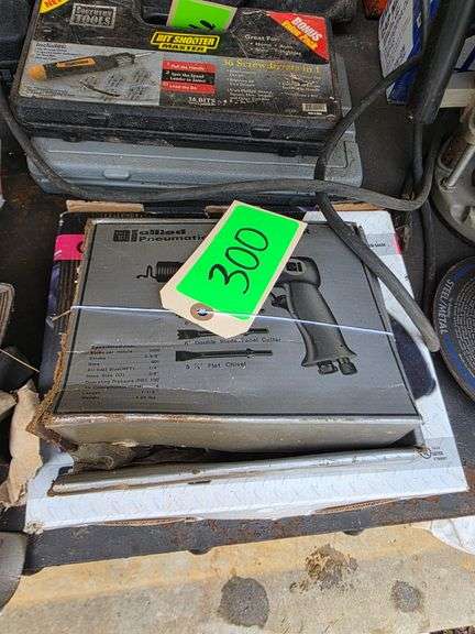 Lot - Allied Pneumatic Air Hammer with Chisels and Drill Master Hammer Drill image