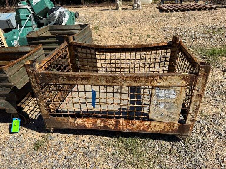 Wire Basket Hopper image