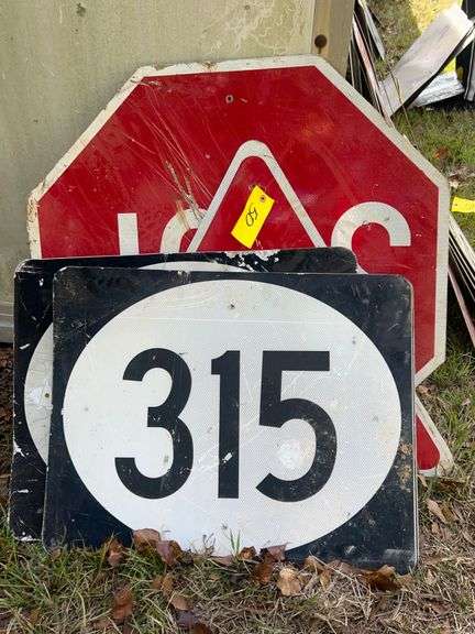 Lot - (12) Assorted Road and Traffic Signs image