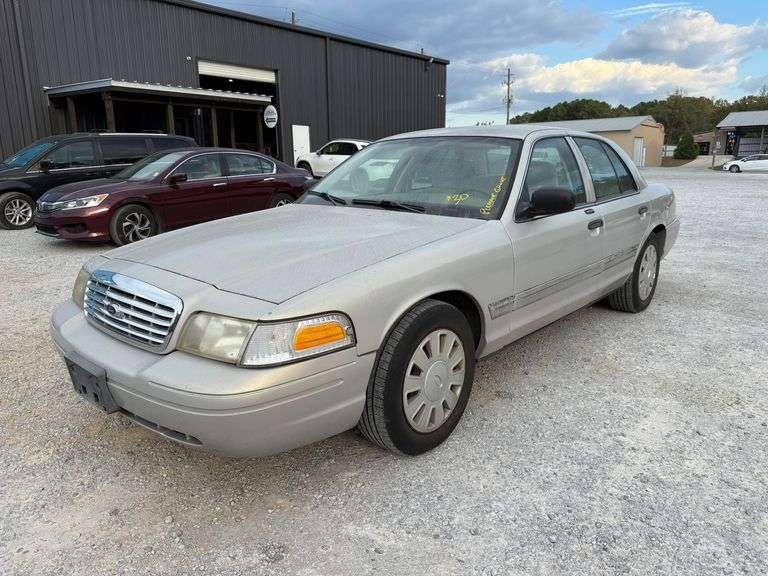 2008 Ford Crown Victoria image