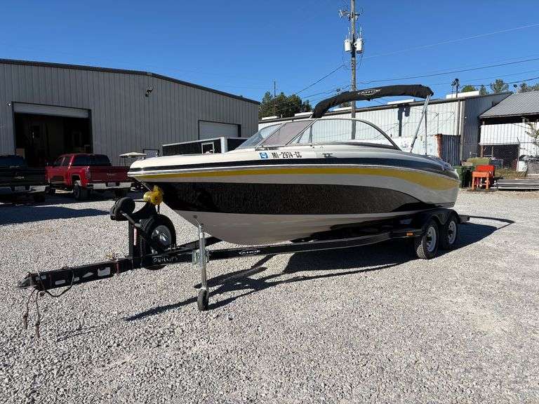 2008 Tahoe 21ft Ski Boat with Trailer image