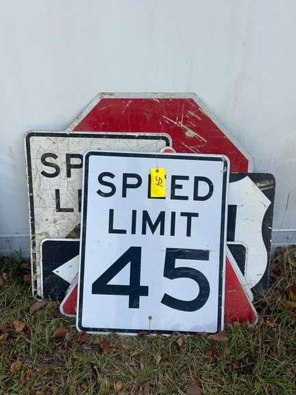 Lot - (8) Assorted Road and Traffic Signs image