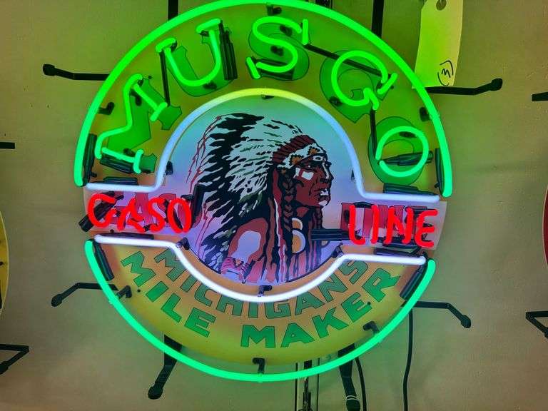 NEON "Musgo" sign, 24" image